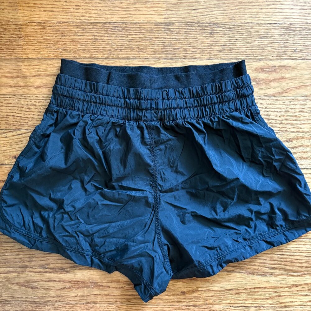 Vuori Halo Sport Short XS - Picture 2 of 2